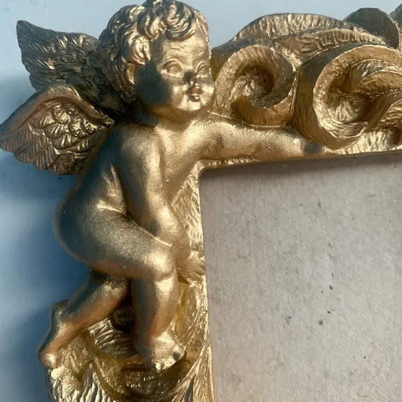Vintage Gold Ornate Angels Cherubs Picture Frames 5” Set of 2 - Picture 4 of 6
